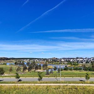 Вілла Lakeside Brand New Settled Townhouse，Near Shops Weston Creek Exterior photo