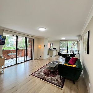 Fabulous 2 Bedroom Apartment, Secured Free Parking Сідней Exterior photo
