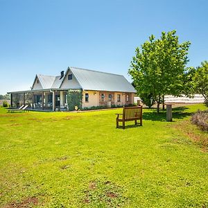 Вілла Midlands Lakehouse Henburg Park Exterior photo