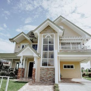 Вілла Cozy Crib In Saratoga With Jacuzzi Tagaytay City Exterior photo