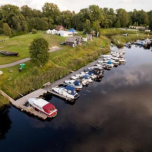 Cozy Houses - Sauga Fishing Village Riverside Holiday Center Пярну Exterior photo