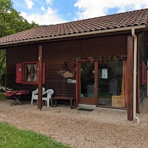 Les Chalets De La Vigne Grande Saint-Floret Exterior photo