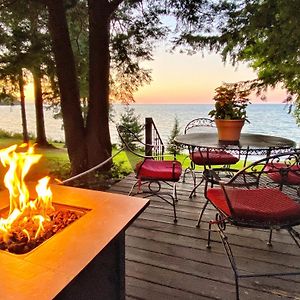 Lakefront Hot Tub Fire Pit Inside Views Содус Exterior photo