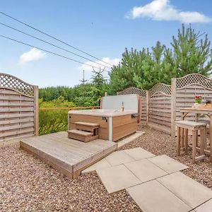 Вілла Lochinvar - Clydesdale Log Cabin With Hot Tub Ердрі Exterior photo