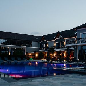 Underhill Resort&Spa Богородчани Exterior photo
