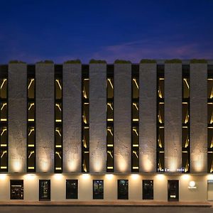 The Ember Hotel Khaosan Бангкок Exterior photo