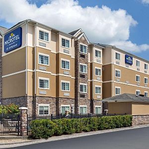 Microtel Inn And Suites By Wyndham Опеліка Exterior photo