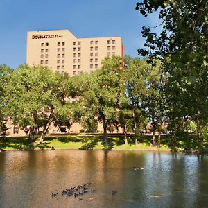 Doubletree By Hilton Minneapolis Park Place Сент-Луіс-Парк Exterior photo