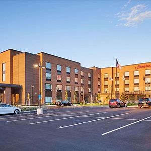 Hampton Inn & Suites Гуд-Рівер Exterior photo