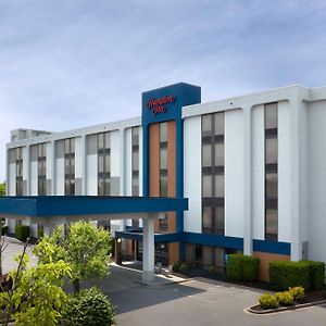 Hampton Inn Беклі Exterior photo