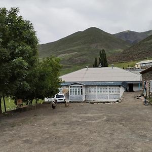 Готель Xinaliq Qonaq Evi Exterior photo