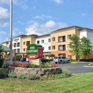 Готель Courtyard By Marriott Indianapolis South Exterior photo