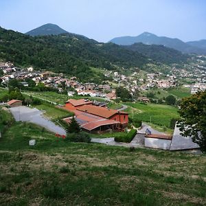 Готель Agriturismo Podere Cavaga Lago D'Iseo Agribio Winery Foresto Sparso Exterior photo