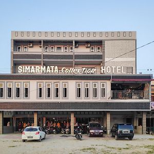 Готель Reddoorz At Perdagangan Simalungun Exterior photo