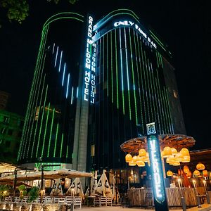 Grand Mildom Hotel Алмати Exterior photo