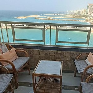 Charming Seaview Condo In Gleem G10 Александрія Exterior photo