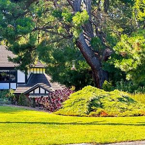 Вілла Pride Leisure Tudor House Park Orchards Exterior photo