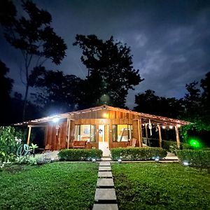 Family Cabin Surrounded By Nature And Relaxing Sound Of The River, Bungalows Tulipanes Сан-Рамон Exterior photo