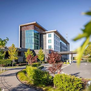 Готель Doubletree By Hilton Auckland Karaka Exterior photo