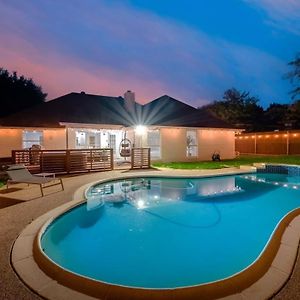 Boho Chic Home W Backyard Paradise - Pool + Grill Норт-Річленд-Гіллс Exterior photo