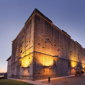 Готель Parador De Ондаррібія Exterior photo