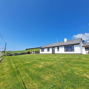 Sea View Cottage, Errislannan Балліконнілі Exterior photo