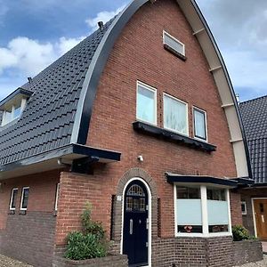 Centrally Located Holiday Home, Near Public Transport, Ideal For Exploring The Netherlands, Amsterdam, Utrecht Зест Exterior photo