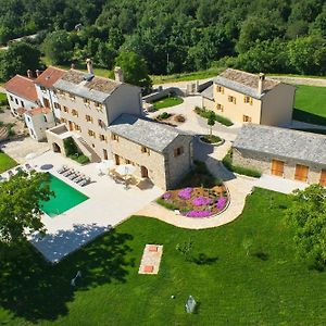 Villa Poropati, Groznjan, Istria - Luxury Countryside Estate For Up To 19 Persons - Large Pool Of 80M2 With Kids Section Exterior photo