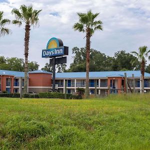 Days Inn By Wyndham Чіплі Exterior photo