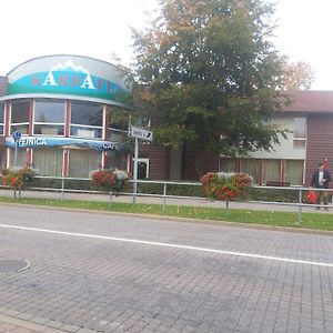 Готель Viesu Nams Karpati Вентспілс Exterior photo