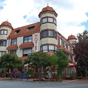 Hotel Restaurant Paelzer-Buwe Гаслох Exterior photo