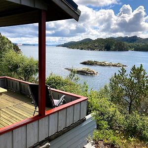 Вілла Bergen/Sotra:Waterfront Cabin Haganes Exterior photo