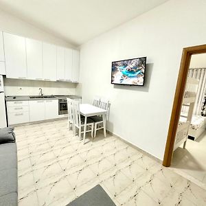 Апартаменти Apartament_Shengjin_Лежа Exterior photo