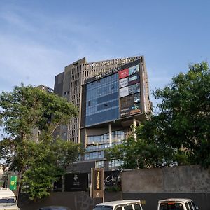 Hotel Sunflare Ахмедабад Exterior photo