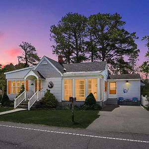 Cottage W Private Creek, Sunroom, Fire Pit, & Wifi Чинкотіг Exterior photo