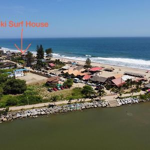 Апартаменти Wiki Surf House Manglaralto Exterior photo