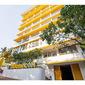 Bloom Hotel - Dona Paula Панаджі Exterior photo