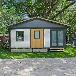 Tiny Homes In The Heart Of Форт-Лодердейл Exterior photo