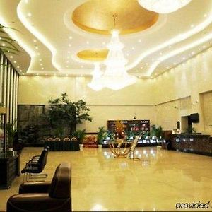 Lucky Garden Hotel Наньчан Interior photo