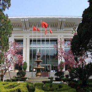 Lian Yun Hotel Куньмін Exterior photo