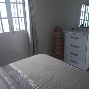 Апартаменти Maderalzinho Мінделу Room photo