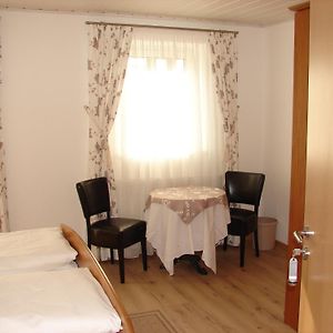 Готель Gasthaus Zur Traube Winterrieden Room photo