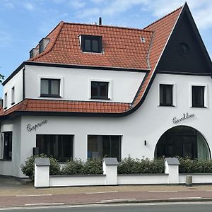 Caprino Guesthouse Кнокке-Гейст Exterior photo