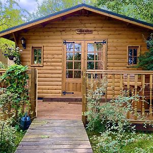 Вілла Captivating 1-Bed Cabin In Newmarket Ньюмаркет Exterior photo