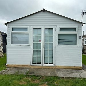 Leysdown Chalets Exterior photo