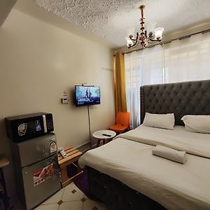 Апартаменти Soft Life Crib In Kinoo With Wifi & Netflix Кікую Exterior photo