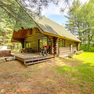 Вілла Secluded Log Cabin In Nw Michigan Hot Tub And Deck Evart Exterior photo