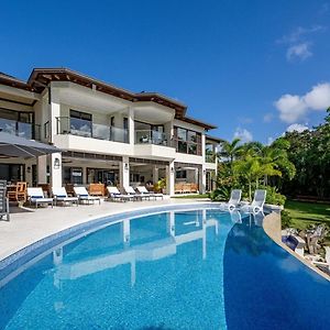 Glamorous 7 Bedroom Villa With Private Pool Діскавері-Бей Exterior photo