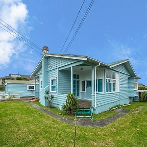 Green Getaway- Unique, 4 Bedroom Bungalow Papakura Окленд Exterior photo