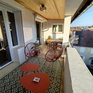 Appartement Plein Centre Avec Terrasse Лон-ле-Соньє Exterior photo